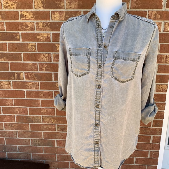 [SALE] express faded wash boyfriend button up - Picture 1 of 7
